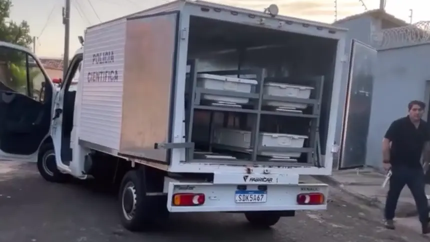 Jovem de 19 anos é executado a tiros no Jardim Santa Fé, em Jaraguá Jovem de 19 anos é executado a tiros no Jardim Santa Fé, em Jaraguá