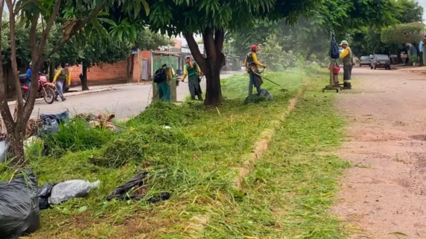 Prefeitura de Goianésia inicia mutirão de limpeza para atender demandas acumuladas Prefeitura de Goianésia inicia mutirão de limpeza para atender demandas acumuladas