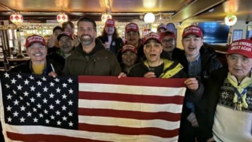 Filho de Trump na Groenlândia: Foto com Moradores de Rua Gera Controvérsia Global Filho de Trump na Groenlândia: Foto com Moradores de Rua Gera Controvérsia Global