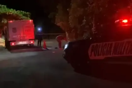 Urgente: Jovem é morto no Jardim Esperança com golpes de faca e disparos de arma de fogo