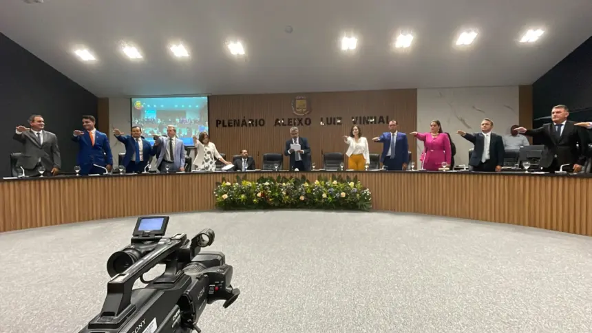 Vereadores tomam posse em Goianésia e iniciam novo mandato Vereadores tomam posse em Goianésia e iniciam novo mandato
