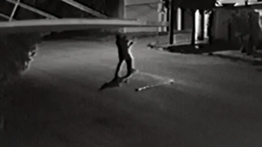 Vídeo mostra momento em que mulher foi arrastada para matagal no norte de Goianésia para ser estuprada Vídeo mostra momento em que mulher foi arrastada para matagal no norte de Goianésia para ser estuprada