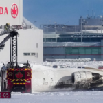 Acidente aéreo no Canadá: avião capota durante pouso em Toronto e deixa 18 feridos Acidente aéreo no Canadá: avião capota durante pouso em Toronto e deixa 18 feridos