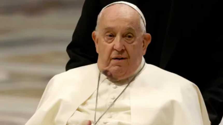 Ativista Argentino Tenta Invadir Quarto do Papa Francisco em Hospital: Entenda o Caso Ativista Argentino Tenta Invadir Quarto do Papa Francisco em Hospital: Entenda o Caso