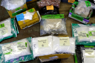 Fentanil nos EUA: Como a droga citada por Trump influencia políticas tarifárias