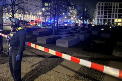 Homem é esfaqueado no Memorial do Holocausto: caso levanta alerta sobre segurança