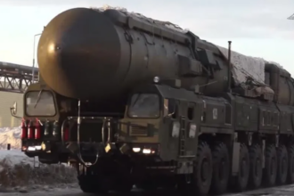 Rússia realiza exercícios militares com míssil balístico intercontinental