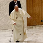 Vaticano cancela agenda do Papa Francisco no fim de semana devido a infecção respiratória