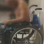 Filha é presa por maltratar e abandonar pai idoso