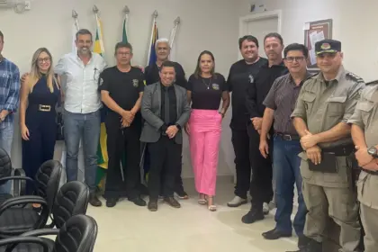 Forças de segurança e sociedade civil discutem melhorias para Goianésia em reunião do Conseg