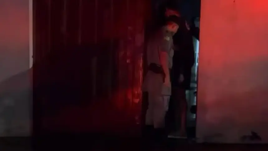 Homem é morto com golpes de faca pela companheira no Jardim Ana Edith, em Jaraguá Homem é morto com golpes de faca pela companheira no Jardim Ana Edith, em Jaraguá