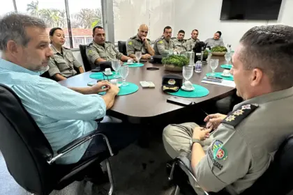 Investimentos na segurança pública de Goianésia são discutidos durante reunião da PM com o prefeito Renato