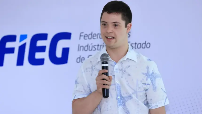 João Vitor reforça luta pela inclusão em ação contra o capacitismo durante jogo entre Goianésia e Goiás