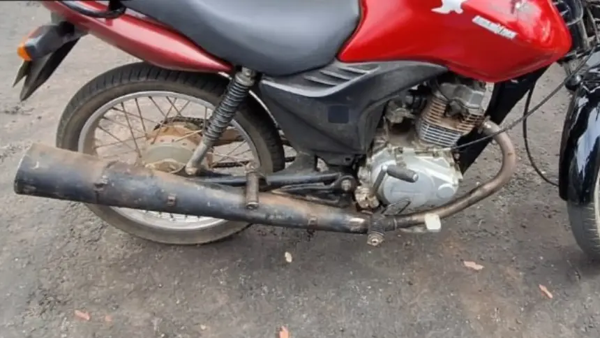 Motocicleta com sinais adulterados é apreendida durante patrulhamento da CPE Motocicleta com sinais adulterados é apreendida durante patrulhamento da CPE