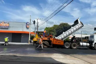 Recuperação asfáltica: Prefeitura intensifica trabalho e amplia trabalho aos domingos