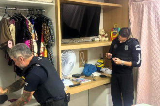 PCGO cumpre mais de 20 medidas judiciais contra grupo criminoso por fraudes em beneficiários de programa social PCGO cumpre mais de 20 medidas judiciais contra grupo criminoso por fraudes em beneficiários de programa social