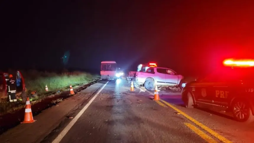 Tragédia nas estradas: Colisão frontal na BR-414 deixa dois mortos Tragédia nas estradas: Colisão frontal na BR-414 deixa dois mortos