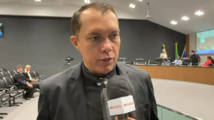 Vereador Emerson sugere instalação de Farmácia 24 horas na UPA de Goianésia Vereador Emerson sugere instalação de Farmácia 24 horas na UPA de Goianésia