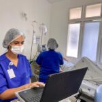 Hetrin implementa carrinho de medicação à beira-leito