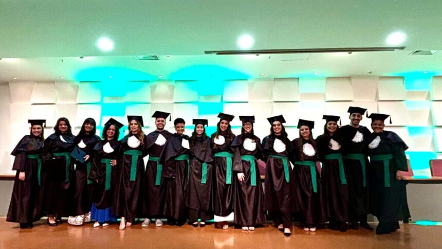 HDT forma novos Residentes Médicos e Multiprofissionais HDT forma novos Residentes Médicos e Multiprofissionais