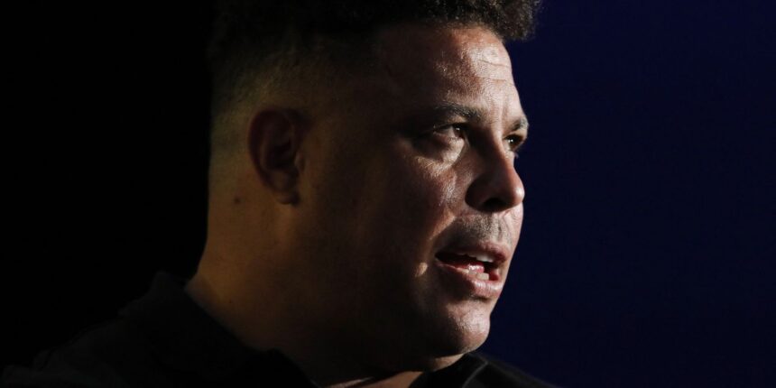 Conmebol cria força-tarefa contra racismo liderada por Ronaldo Conmebol cria força-tarefa contra racismo liderada por Ronaldo