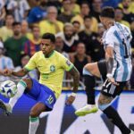 Cheio de desfalques, Brasil visita Argentina pelas Eliminatórias Cheio de desfalques, Brasil visita Argentina pelas Eliminatórias