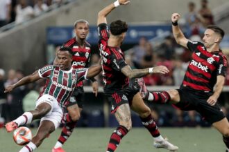 Flamengo vence Fluminense no primeiro capítulo da final do Carioca