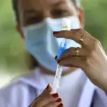 Covid-19: Fiocruz alerta sobre cuidados no Carnaval para evitar aumento de casos de complicações respiratórias