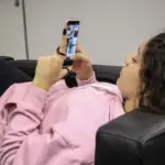 Guia do governo recomenda o não uso de telas para crianças com menos de 2 anos