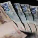 Governo restringe temporariamente R$ 128 bi em gastos dos ministérios até maio Governo restringe temporariamente R$ 128 bi em gastos dos ministérios até maio