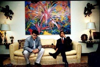 Podcast narra bastidores da crise entre irmãos Collor, que culminou no 1° impeachment após redemocratização Podcast narra bastidores da crise entre irmãos Collor, que culminou no 1° impeachment após redemocratização