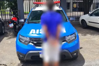 Polícia de Goianésia prende ladrão por furtar objetos em distribuidora de bebidas Polícia de Goianésia prende ladrão por furtar objetos em distribuidora de bebidas