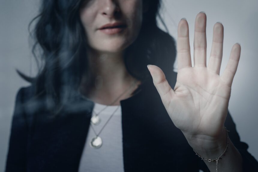 Senado aprova uso de tornozeleira eletrônica para acusados de violência doméstica Senado aprova uso de tornozeleira eletrônica para acusados de violência doméstica