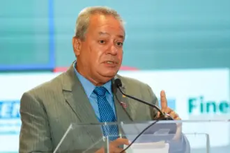 Taxação do alumínio e aço afeta relação comercial histórica entre Brasil e EUA, afirma presidente da CNI