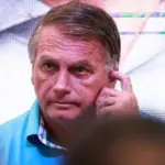 Bolsonaro quer conversar com Moraes ‘ao vivo’ e em ‘canal aberto’ sobre penas do 8 de Janeiro Bolsonaro quer conversar com Moraes ‘ao vivo’ e em ‘canal aberto’ sobre penas do 8 de Janeiro