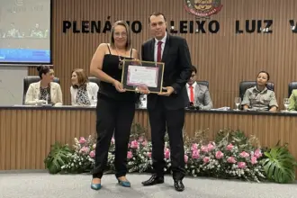 Comenda Maria Lúcia Alves Martins homenageia mulheres em Goianésia Comenda Maria Lúcia Alves Martins homenageia mulheres em Goianésia