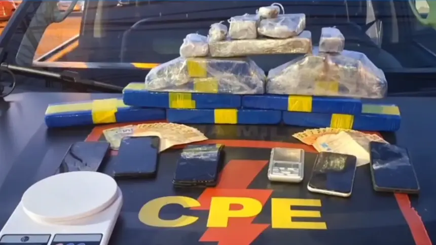 CPE Goianésia intercepta grande quantidade de drogas que seria distribuída em Jaraguá CPE Goianésia intercepta grande quantidade de drogas que seria distribuída em Jaraguá