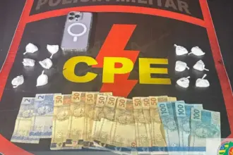 CPE prende traficante no oeste de Goianésia com várias porções de Cocaína CPE prende traficante no oeste de Goianésia com várias porções de Cocaína