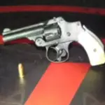 CPE retira de circulação homem que ostentava arma de fogo nas redes sociais