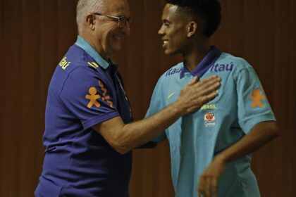 Seleção se apresenta em Brasília para jogo das Eliminatórias na quinta