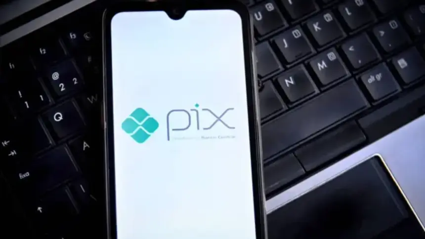 Golpe do PIX: Criminosos estão se passando por bancos para enganar consumidores Golpe do PIX: Criminosos estão se passando por bancos para enganar consumidores