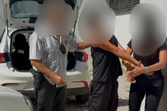 Homem é preso em Anápolis por agressões a mãe e irmã Homem é preso em Anápolis por agressões a mãe e irmã