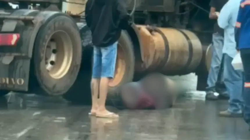 Motociclista dá entrada na UPA após se envolver em grave acidente no norte de Goianésia Motociclista dá entrada na UPA após se envolver em grave acidente no norte de Goianésia