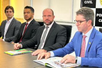 Polícia apresenta à imprensa o projeto de Identificação Neonatal, pioneiro no Brasil Polícia apresenta à imprensa o projeto de Identificação Neonatal, pioneiro no Brasil