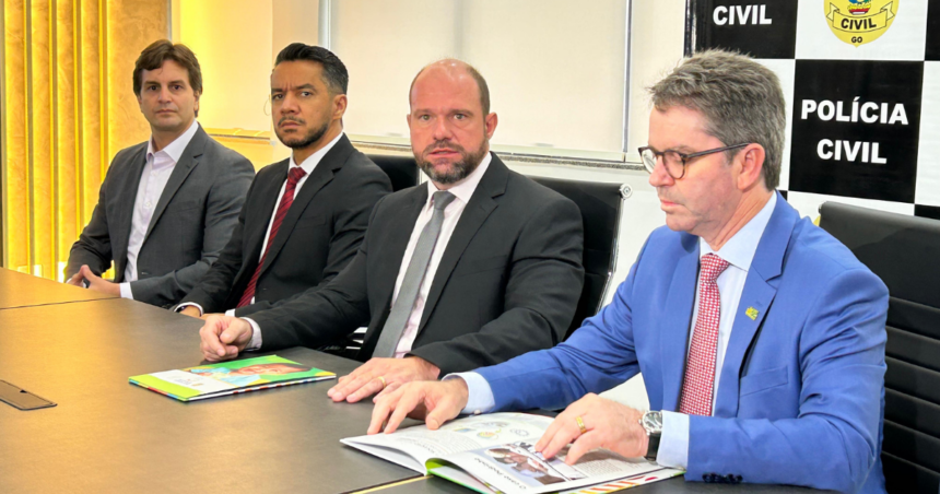 Polícia apresenta à imprensa o projeto de Identificação Neonatal, pioneiro no Brasil Polícia apresenta à imprensa o projeto de Identificação Neonatal, pioneiro no Brasil