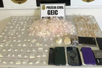 Catalão: Polícia prende homem com droga “escama de peixe” Catalão: Polícia prende homem com droga “escama de peixe”
