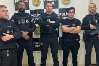 PC cumpre buscas contra homem por extorquir R$ 400 mil de padre PC cumpre buscas contra homem por extorquir R$ 400 mil de padre