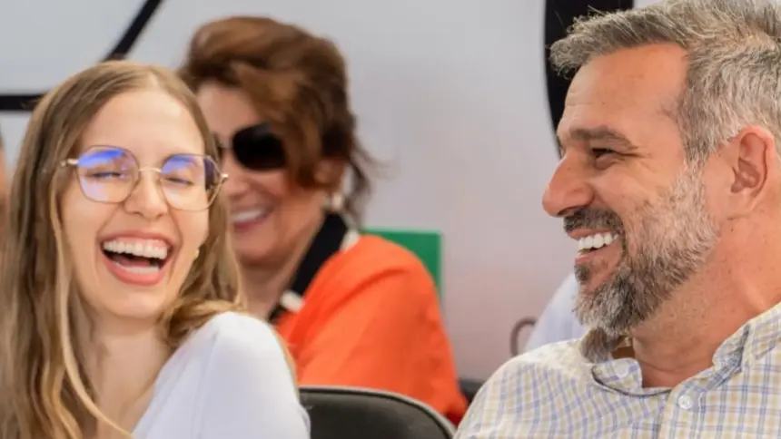 Renato anuncia que Luciana Naves assumirá a Prefeitura de Goianésia por alguns dias no próximo mês Renato anuncia que Luciana Naves assumirá a Prefeitura de Goianésia por alguns dias no próximo mês