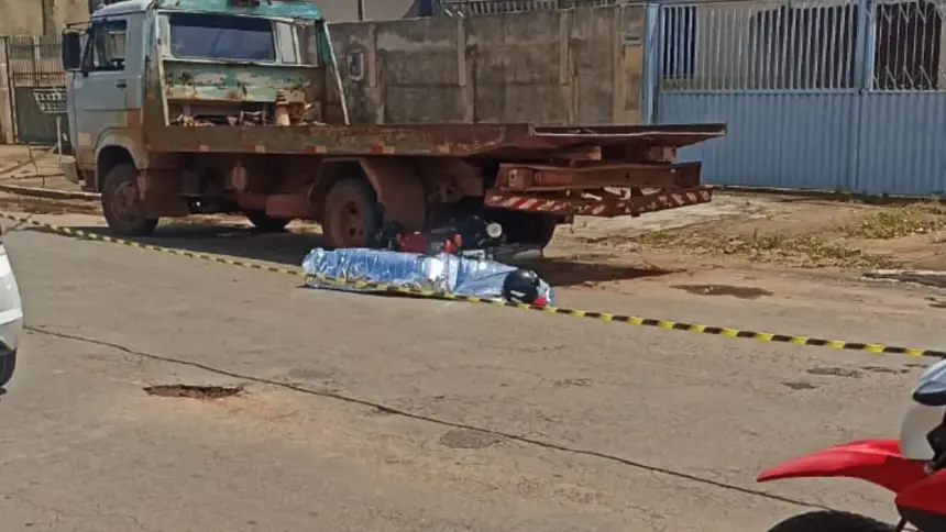 São Cristóvão: Motociclista morre ao colidir em caminhão parado no norte de Goianésia