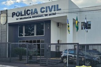 Homem mente para polícia que teve veículo tomando em assalto e acaba autuado Homem mente para polícia que teve veículo tomando em assalto e acaba autuado